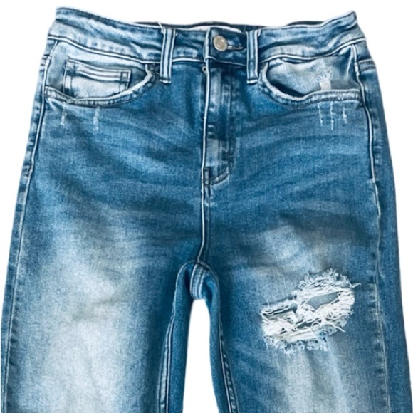 Vervet Mid-Rise Straight Leg Denim Blue Jeans with Distressed Details. Size 26 - Picture 5 of 8